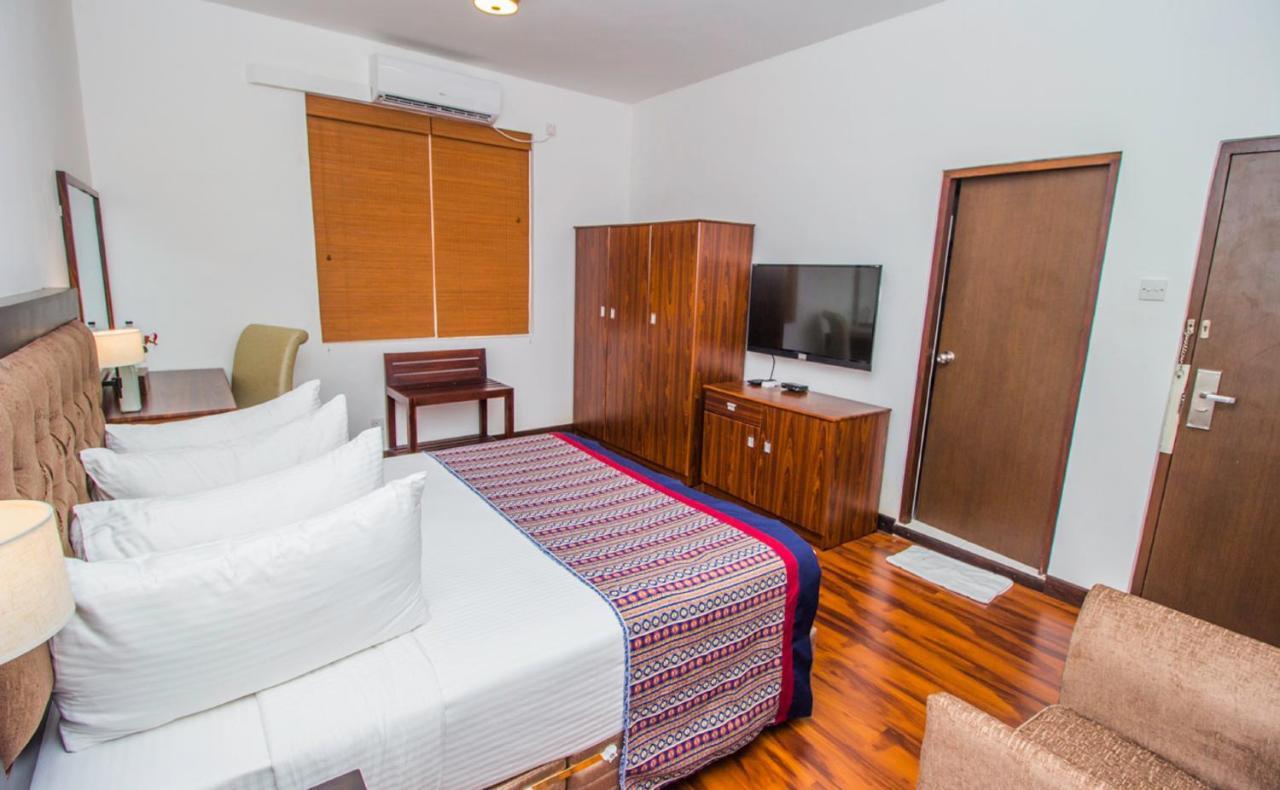 Pearl Royal Hotel, קולומבו מראה חיצוני תמונה