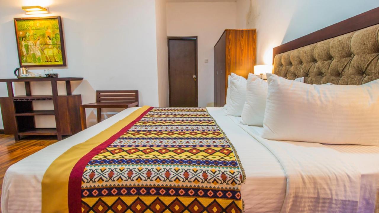 Pearl Royal Hotel, קולומבו מראה חיצוני תמונה