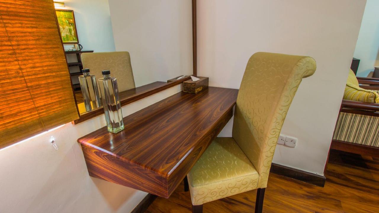 Pearl Royal Hotel, קולומבו מראה חיצוני תמונה