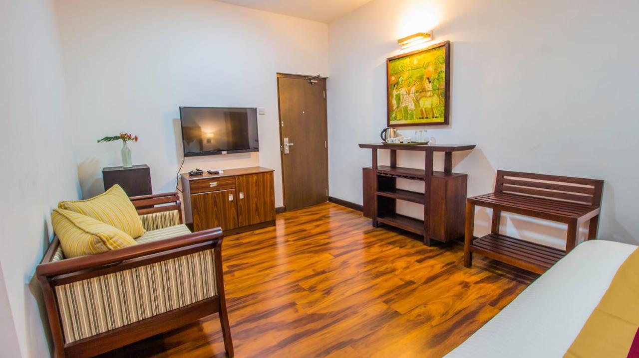 Pearl Royal Hotel, קולומבו מראה חיצוני תמונה
